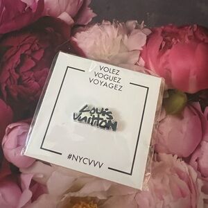 Louis Vuitton Pin
